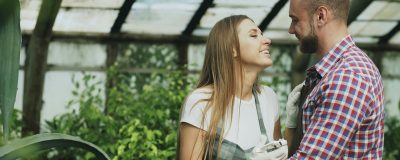 A munkahelyi szerelem jelei és a határok megtartása az irodában